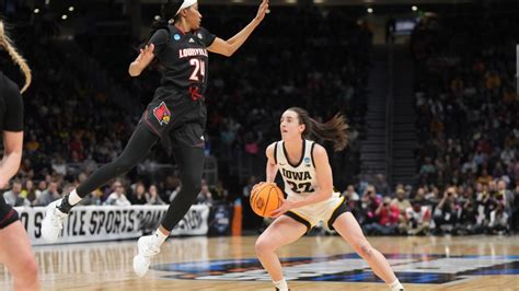 iowa vs south carolina live stream.
